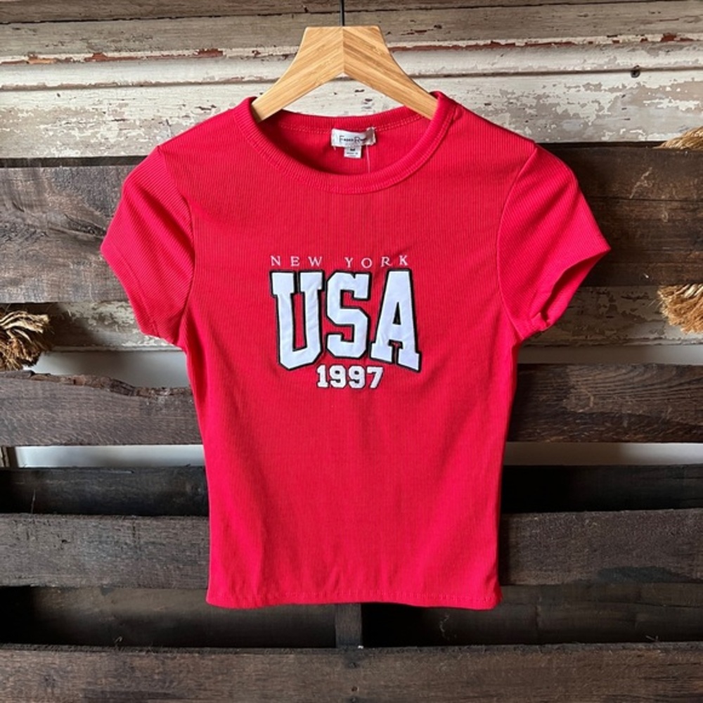 🟠NEW FADED ROSE USA Short Sleeve Tee in Red MED